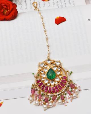 Gold gayatri kundan maangtikka 1