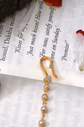 Gold gayatri kundan maangtikka