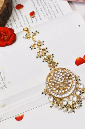 Gold geet kundan maangtikka