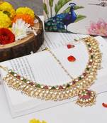 Gold jivanta kundan mathapatti