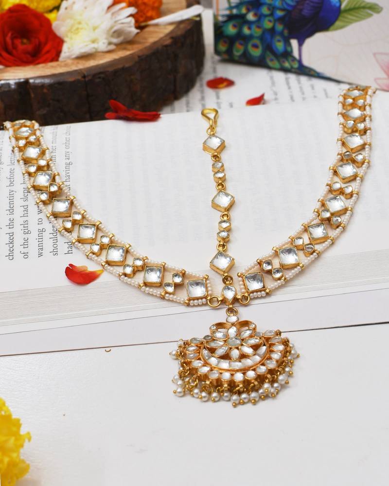 Gold jiya kundan mathapatti