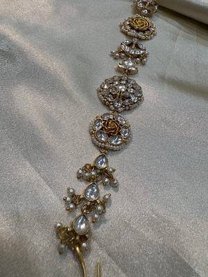 Gold lasya kundan mathapatti 3