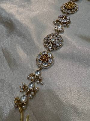 Gold lasya kundan mathapatti 5
