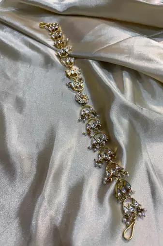 Gold hiral kundan mathapatti