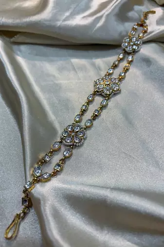 Gold bhavna kundan mathapatti
