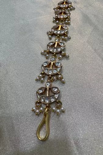 Gold brinda kundan mathapatti