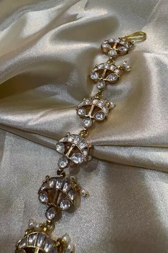 Gold brinda kundan mathapatti