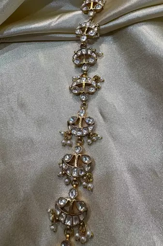 Gold brinda kundan mathapatti
