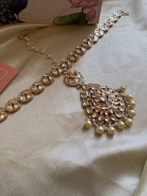 Gold aavanthi polki mathapatti 4