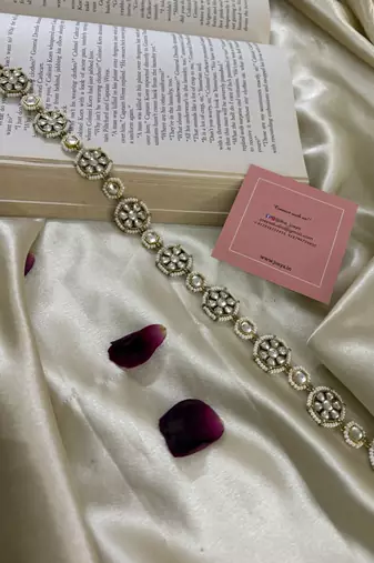 Gold meera kundan mathapatti