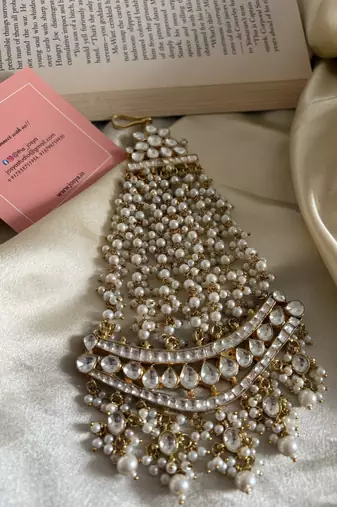 Gold lalitha kundan passa