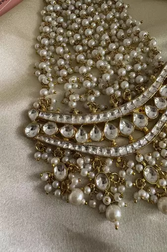Gold lalitha kundan passa