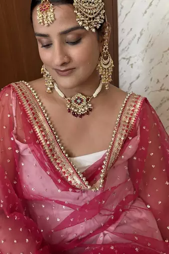 Gold juhi kundan maangtikka