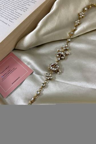 Gold jamilla kundan mathapatti