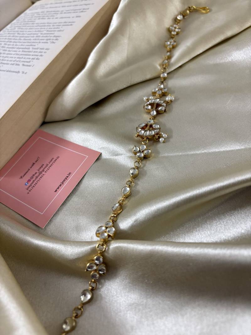 Gold jamilla kundan mathapatti