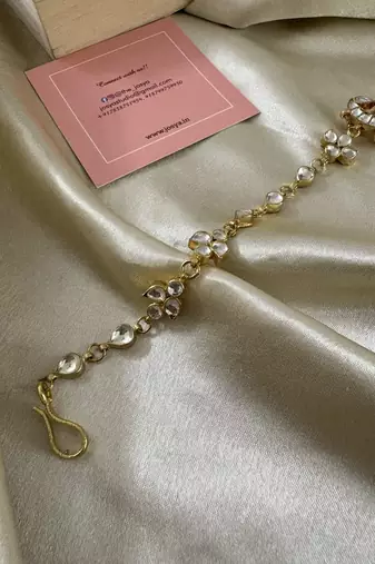Gold jamilla kundan mathapatti