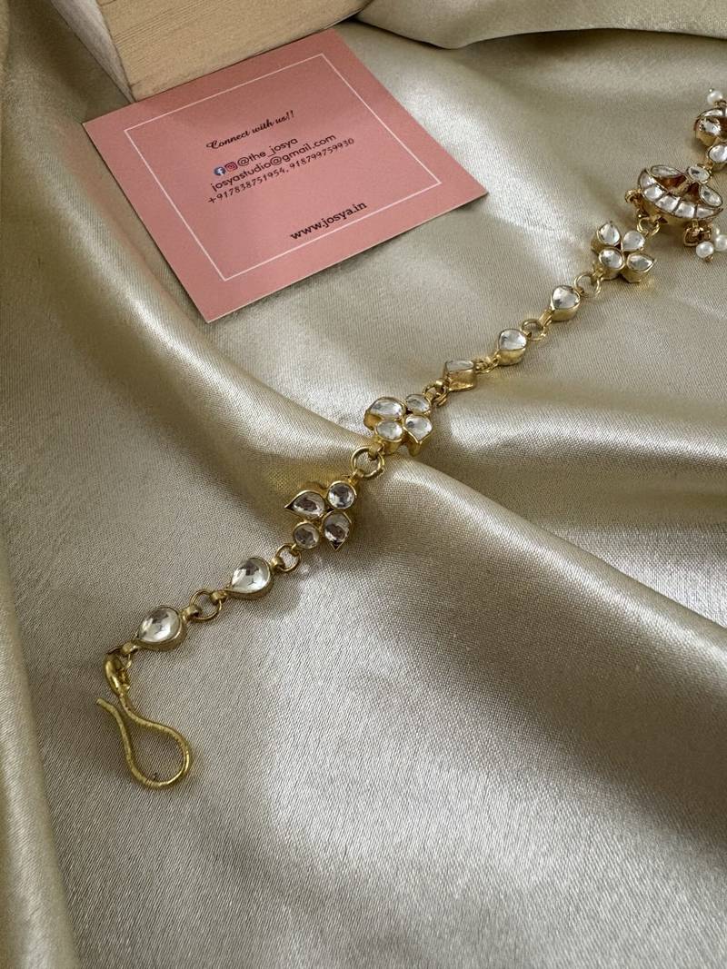 Gold jamilla kundan mathapatti