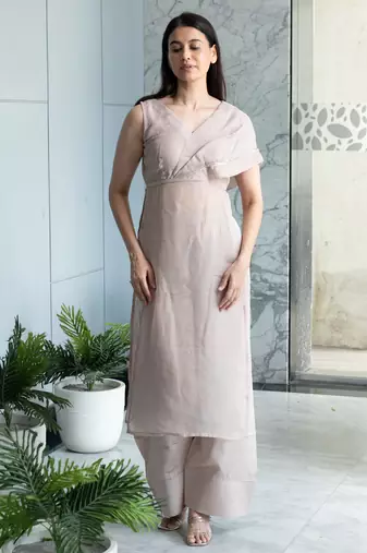Dusty veil - elegant kurta set with farsi pants
