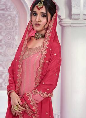 Peach zari chinon silk salwar suit 2