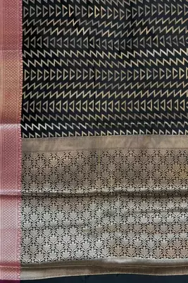 Banarasi semi silk saree in black colour with zig-zag  work 4