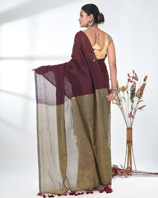 Maroon sequin-detail plain saree with beige pallu 3