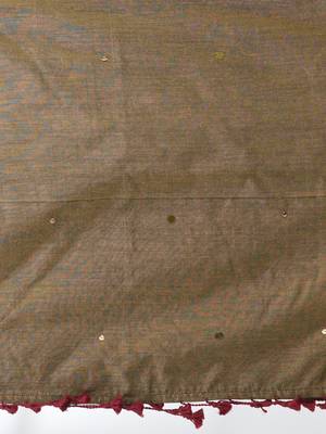 Maroon sequin-detail plain saree with beige pallu 4