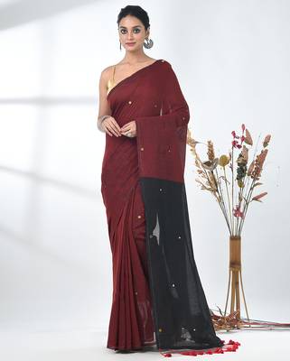 Dark red sequin-detail plain saree with black pallu 1