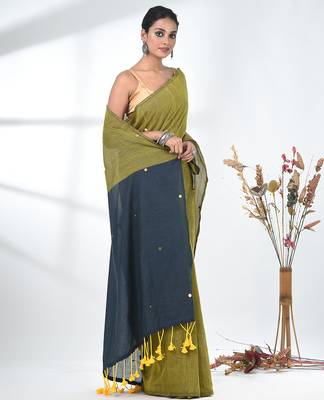 Lime green sequin-detail plain saree with teal pallu 2