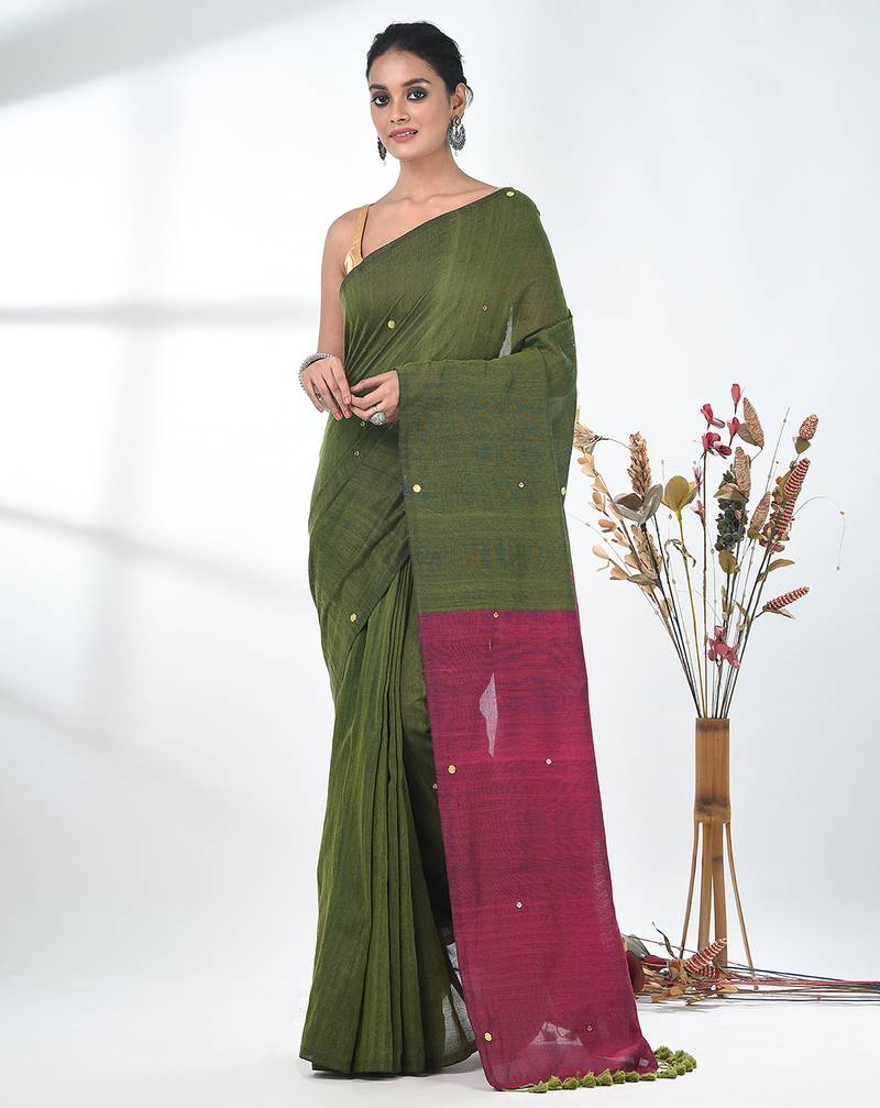 Green sequin-detail plain saree with magenta pallu