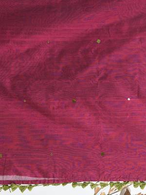 Green sequin-detail plain saree with magenta pallu 4