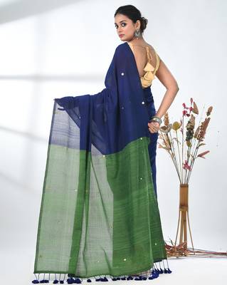 Blue sequin-detail plain saree with green pallu 3
