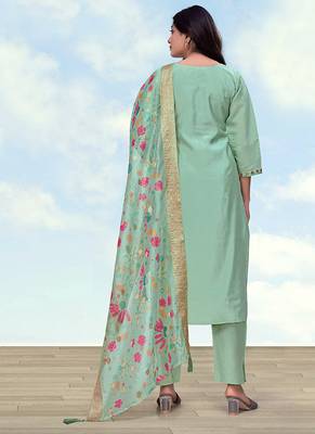 Pastel green roman embroidered work kurta set 4