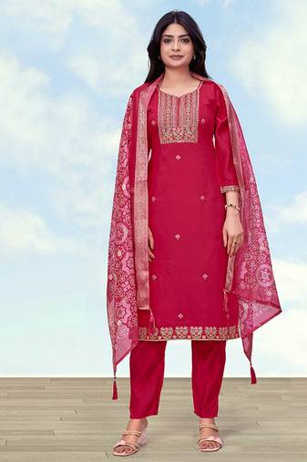 Rani pink roman embroidered work kurta set