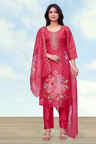 Pink simar kurta set with floral print