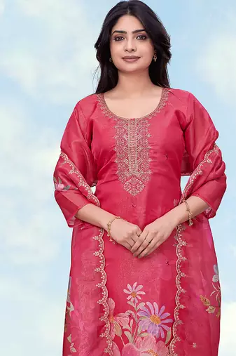Pink simar kurta set with floral print