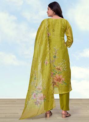 Pear simar kurta set with floral print 4