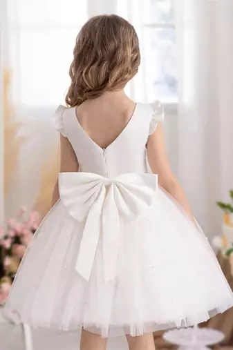 White solid net fit & flare party dress for girls