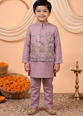 Boys mauve cotton satin kurta pyjama set with floral giraffe embroidered waistcoat 1