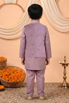 Boys mauve cotton satin kurta pyjama set with floral giraffe embroidered waistcoat 2