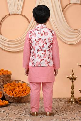 Boys pink cotton blend kurta pyjama set with floral printed waistcoat 2