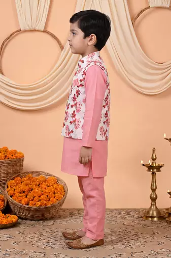 Boys pink cotton blend kurta pyjama set with floral printed waistcoat