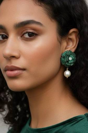Elegant emerald pearl drop earrings