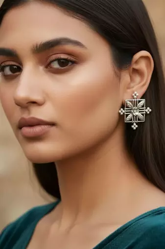 Silver enclave studs