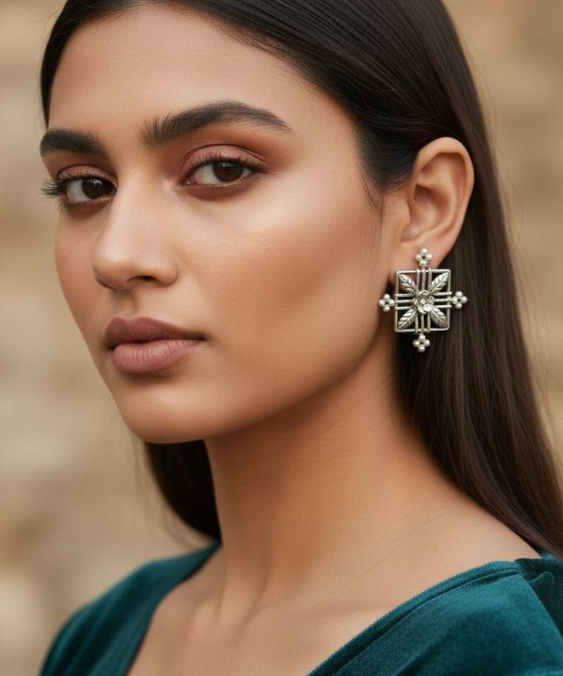 Silver enclave studs