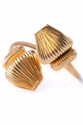Golden twisted cascade bracelet