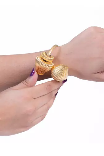 Golden twisted cascade bracelet