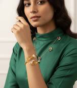 Blossom pearl cuff