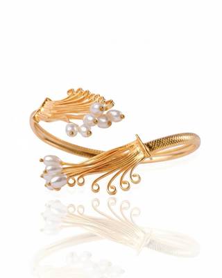 Blossom pearl cuff 2