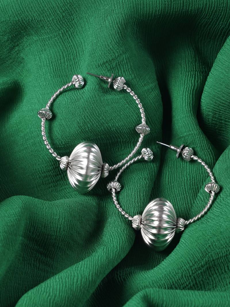 Silver harvest hoops