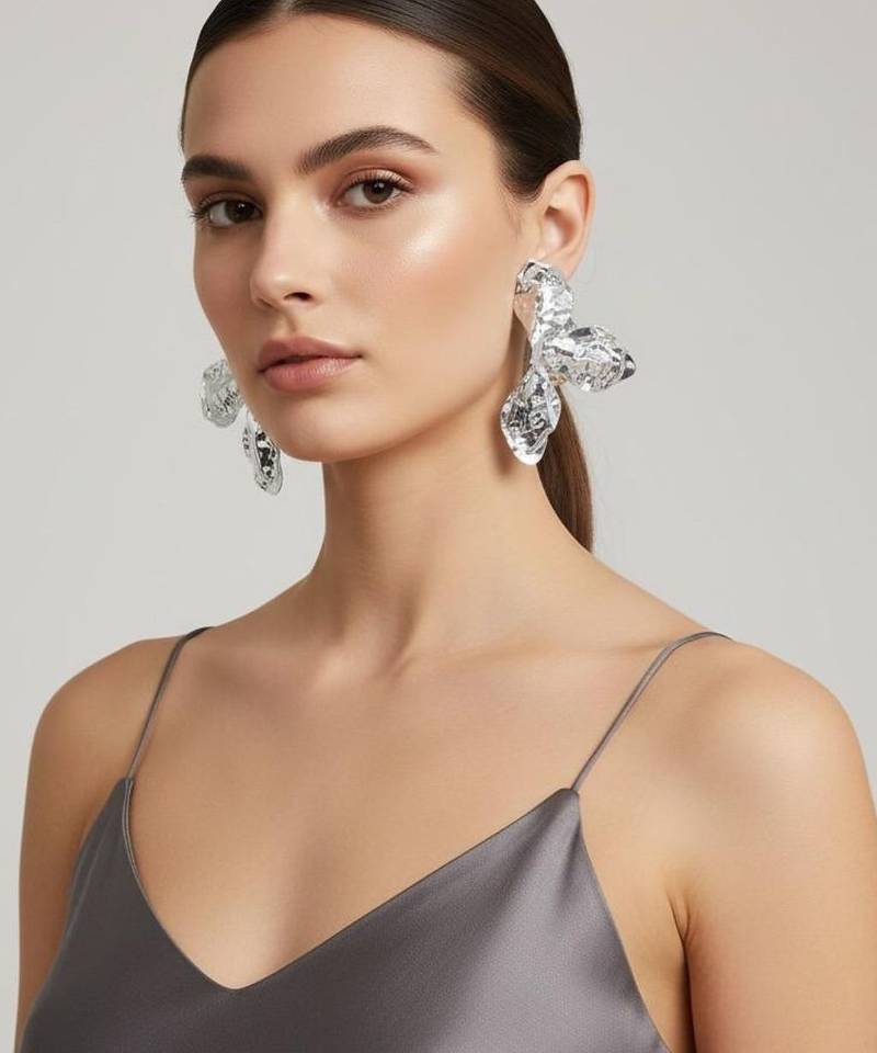 Silver look at me bloom earrings